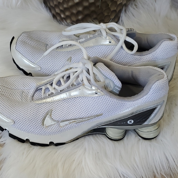 Vtg Nike Shox  Women's White and Gold  Athletic Shoes Size 10 - Picture 15 of 16